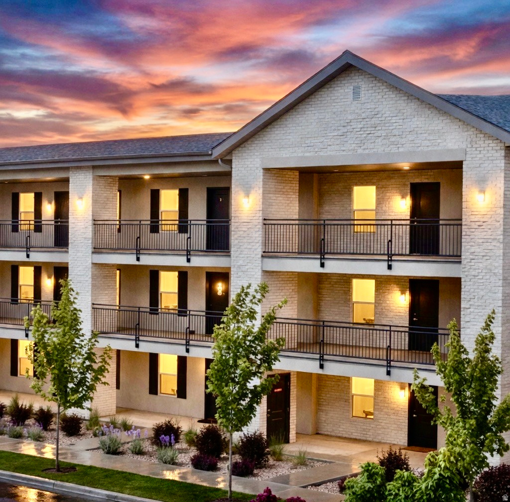 Main-floor condo in the heart of Springville. This unit offers a bright, open layout with abundant natural light and a great floor plan. You'll love the stainless appliances and includes the fridge, washer and dryer. The living area flows seamlessly into the kitchen and dining space, creating an easy setup for everyday living and entertaining. Enjoy the added benefit of main-floor living, fewer stairs, more private, and filled with natural light. Conveniently located near shopping, restaurants, freeway access, and local schools, this condo offers low-maintenance living in a highly accessible Springville location. Clean, well-maintained, and move-in ready!