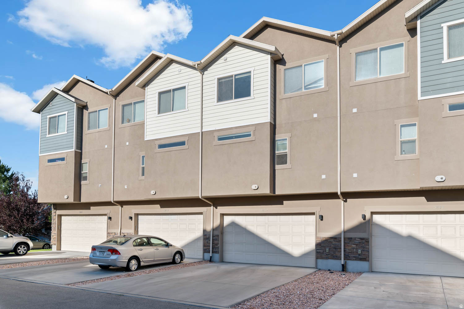TRUONG TOWNHOMES - Residential