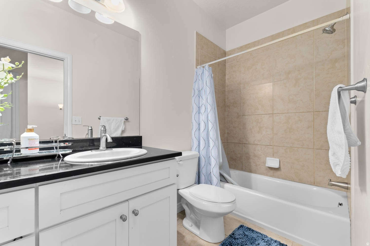 TRUONG TOWNHOMES - Residential