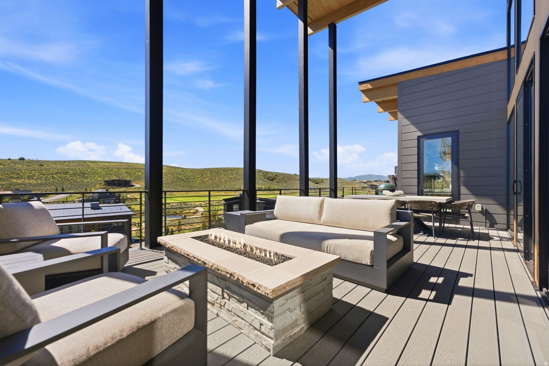 VILLAS AT VISTA POINT - Residential