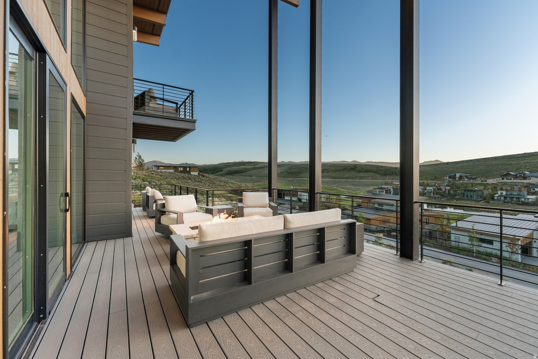 VILLAS AT VISTA POINT - Residential