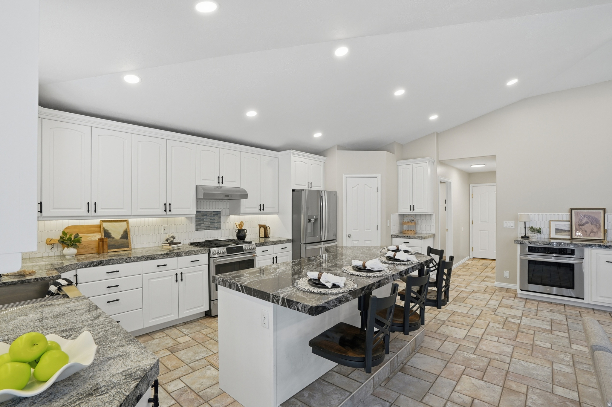 CLEAR CREEK - Residential