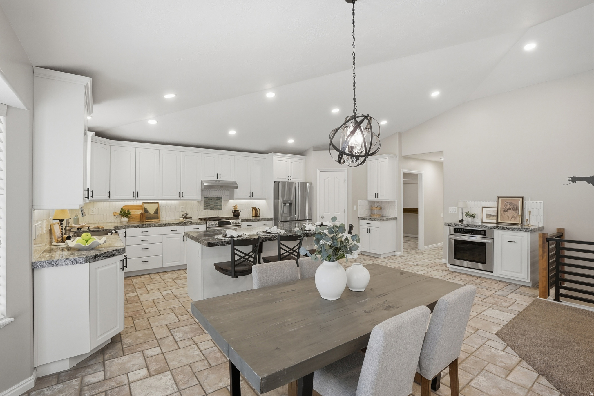 CLEAR CREEK - Residential