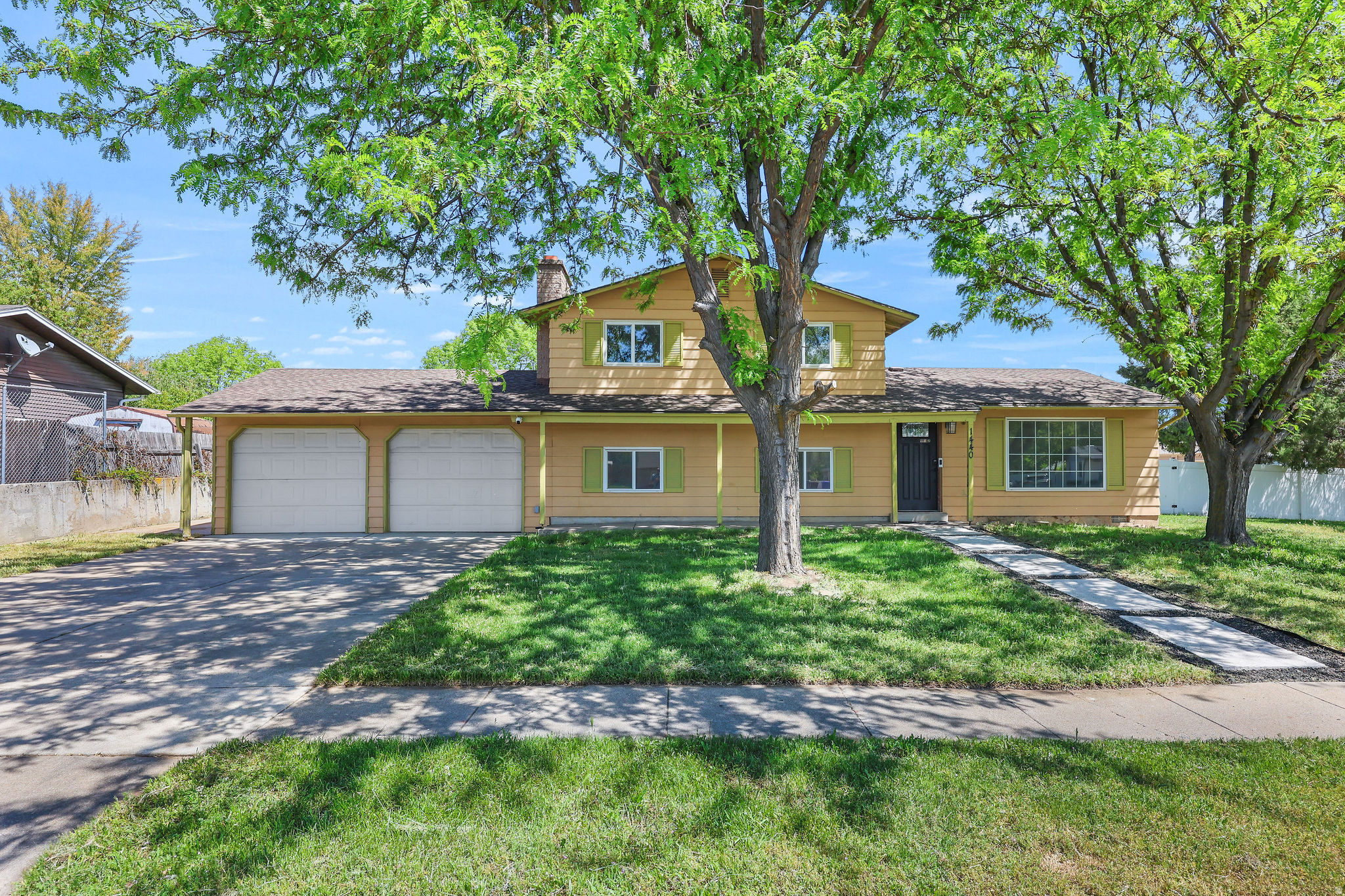 Come see this beautiful updated home in a desirable community of Syracuse. Most of the interior has been updated/replaced in the last 4 years. New furnace/ac, fully remodeled kitchen with granite countertops, bathrooms redone, new flooring. Outside the large, fully fenced backyard has a new patio cover providing shade for entertaining. Centrally located means everything is nearby. Minutes to shopping, schools, trails, freeway and Hill Air Force Base. Schedule a time to see it today!