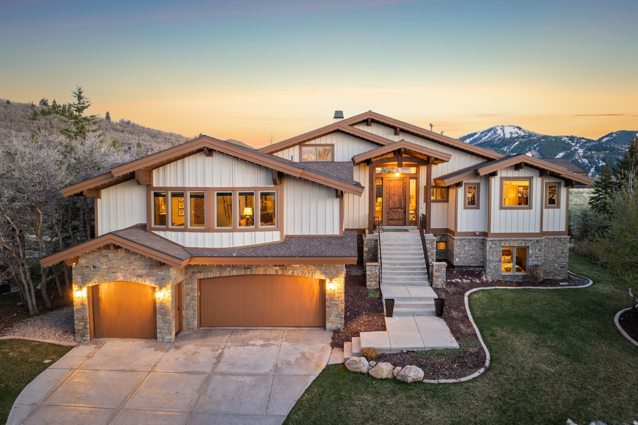 Located in The Oaks in Deer Valley within the Solamere area sits abeautiful mountain home on an irreplaceble view lot facing the Deer Valley Resort. This two level home was built to take advantage of the direct ski run views and backs private open space behind the property for a serene setting and rare offering within the Deer Valley market that very few homes in Solamere have.Built with an open floorplan, large windows, and expansive rooms, this home takes advantage of the views from every room with a well thought out layout. Enjoy access to the Solamere-Oaks Swim and Tennis Club with tennis, pickleball, pool, and fitness amenities, along with shuttle service to Deer Valley Resort. Just 1.5 miles to skiing and minutes to Main Street, with nearby hiking and biking trails.. This could be your next vacation home or even vacation rental property in the Park City area.