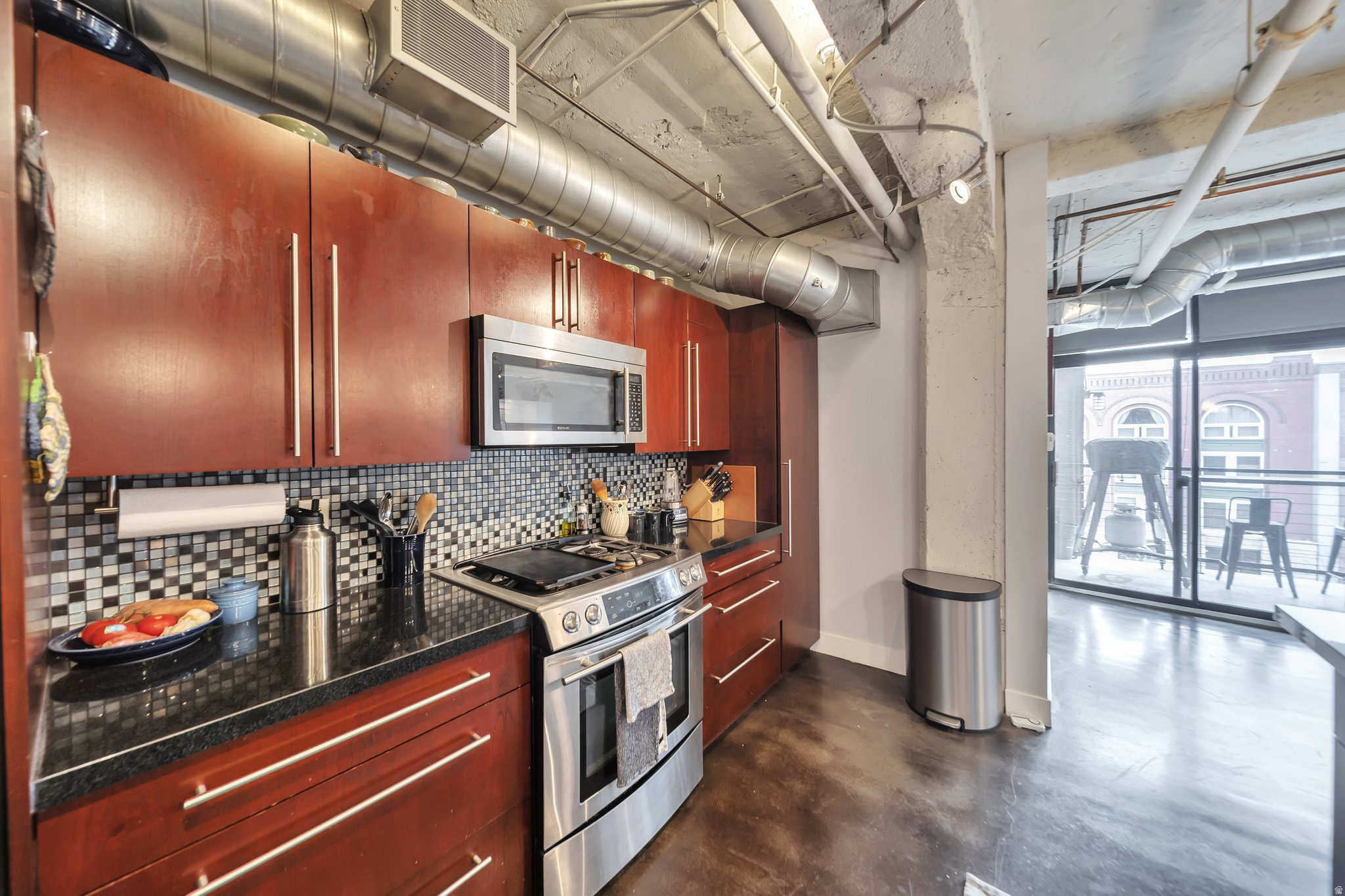 WESTGATE LOFTS - Residential