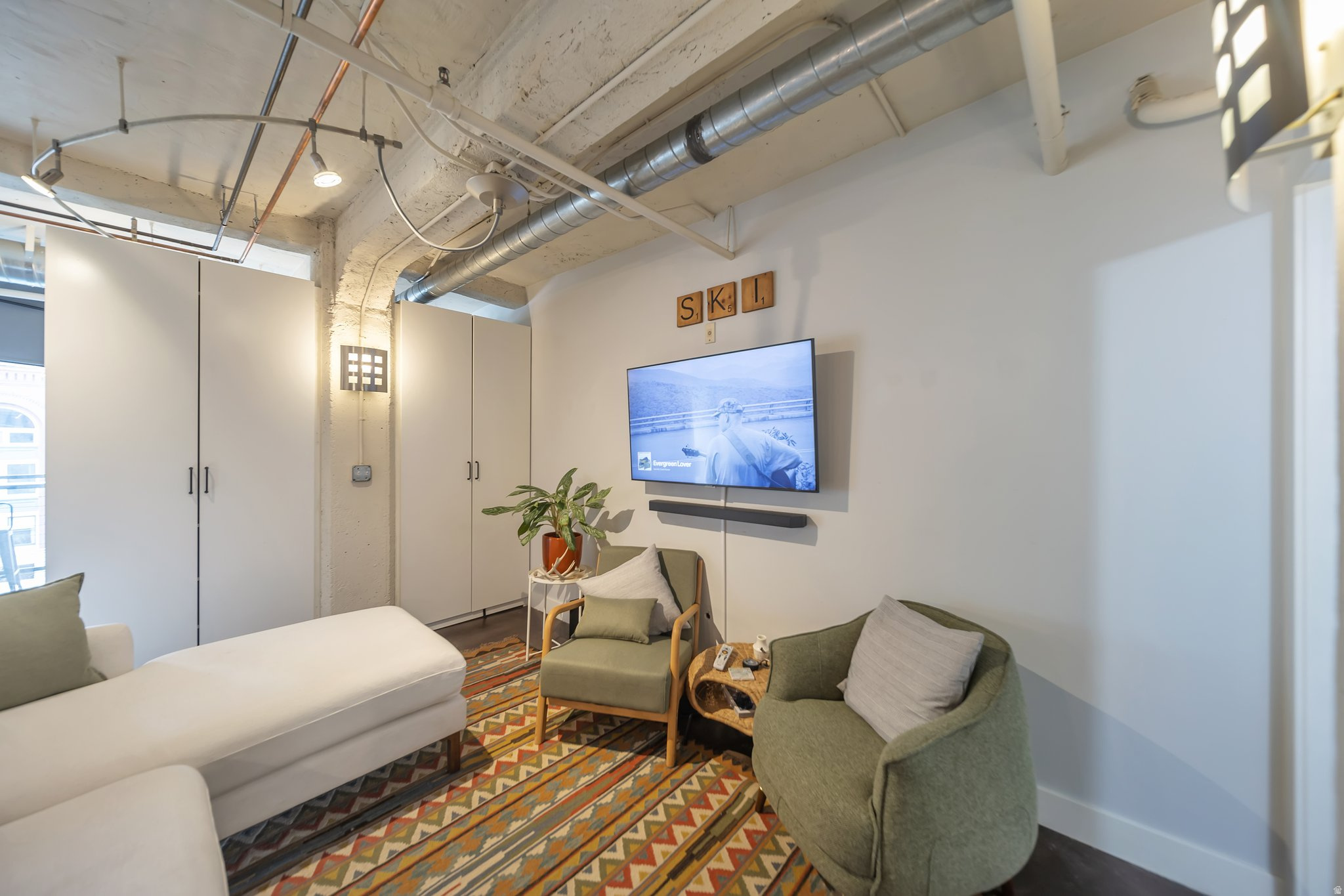 WESTGATE LOFTS - Residential