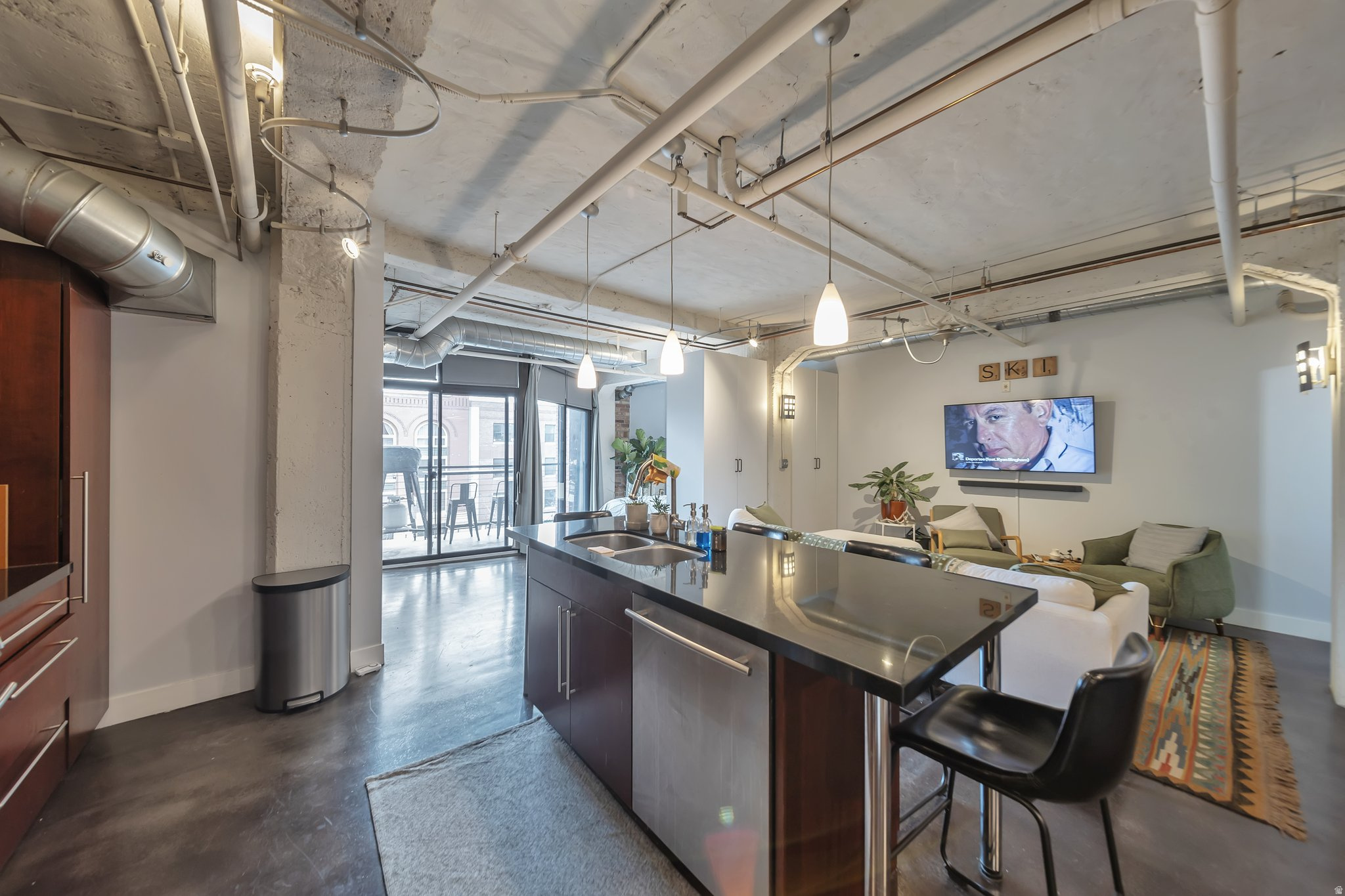 WESTGATE LOFTS - Residential