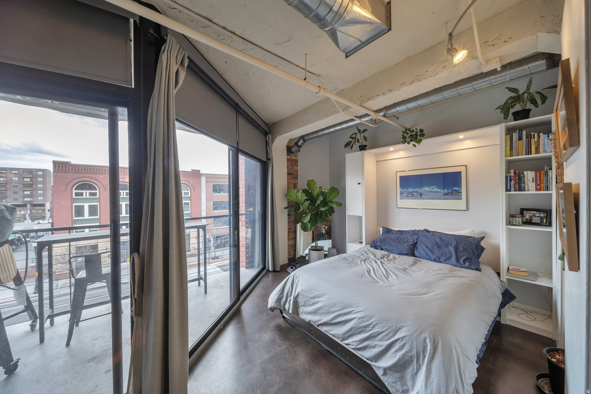 WESTGATE LOFTS - Residential
