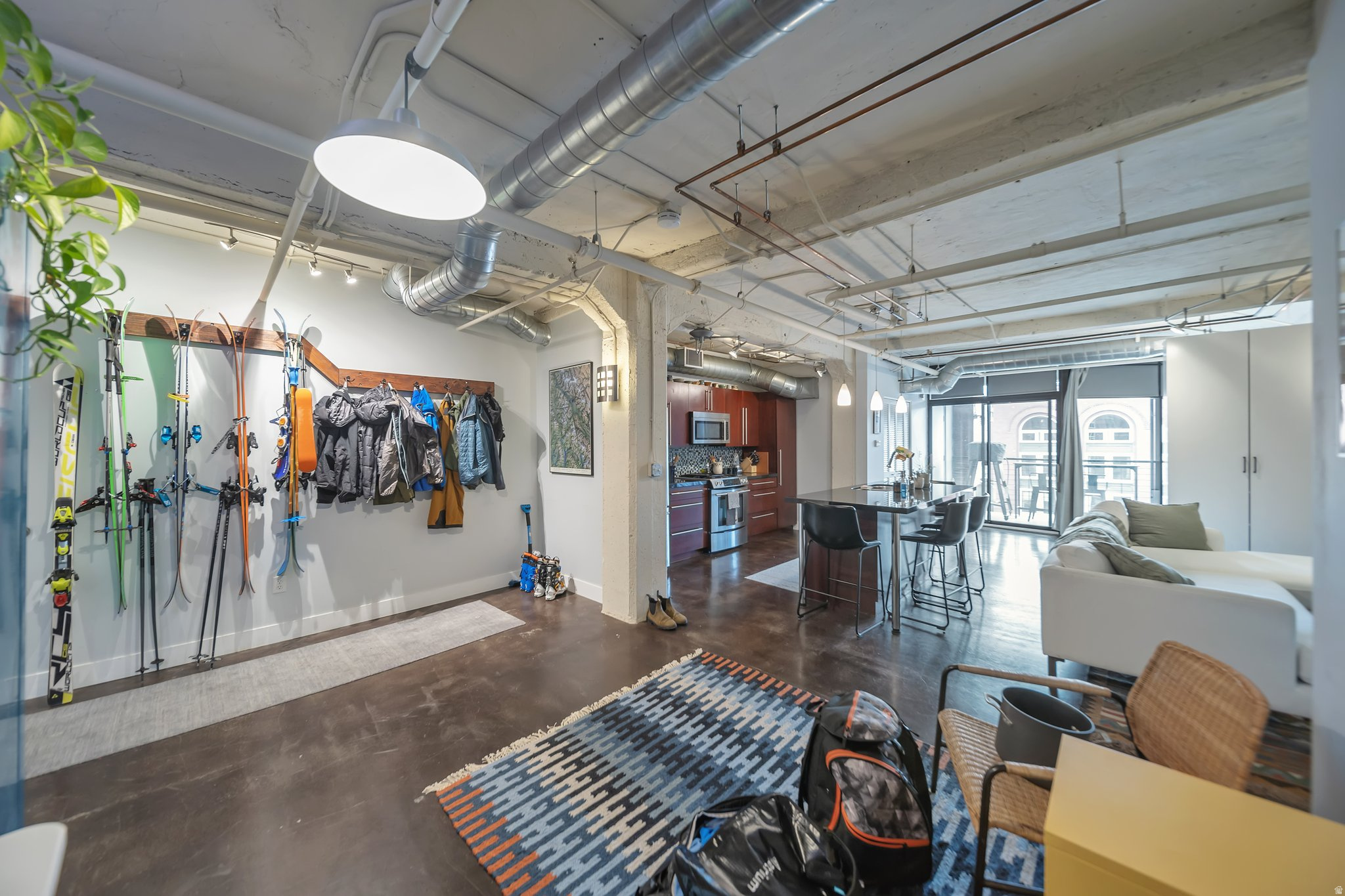 WESTGATE LOFTS - Residential
