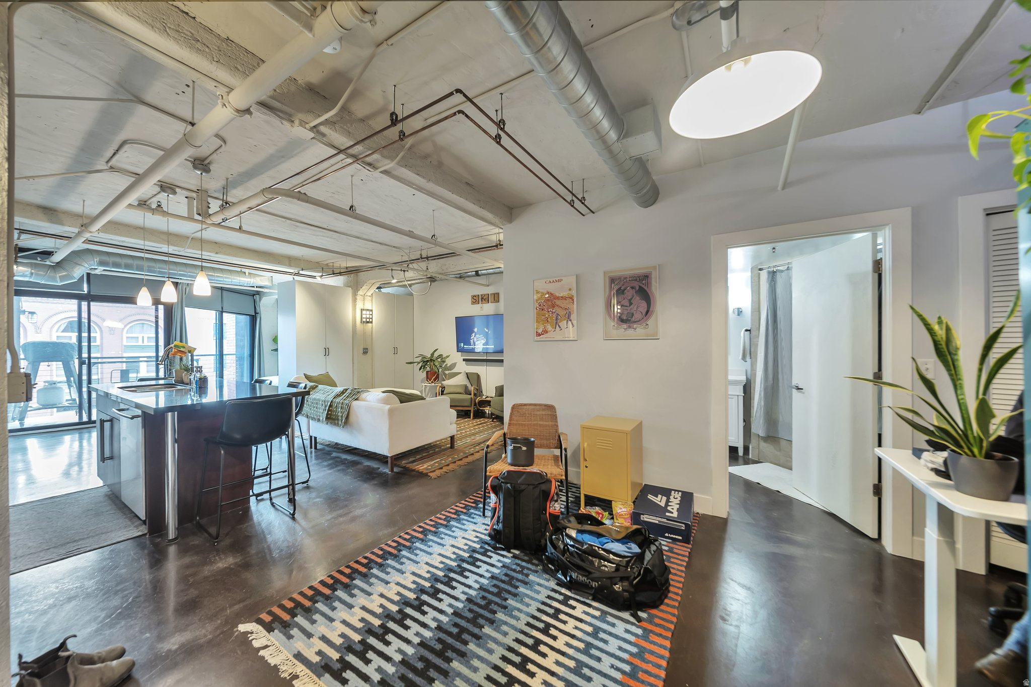 WESTGATE LOFTS - Residential
