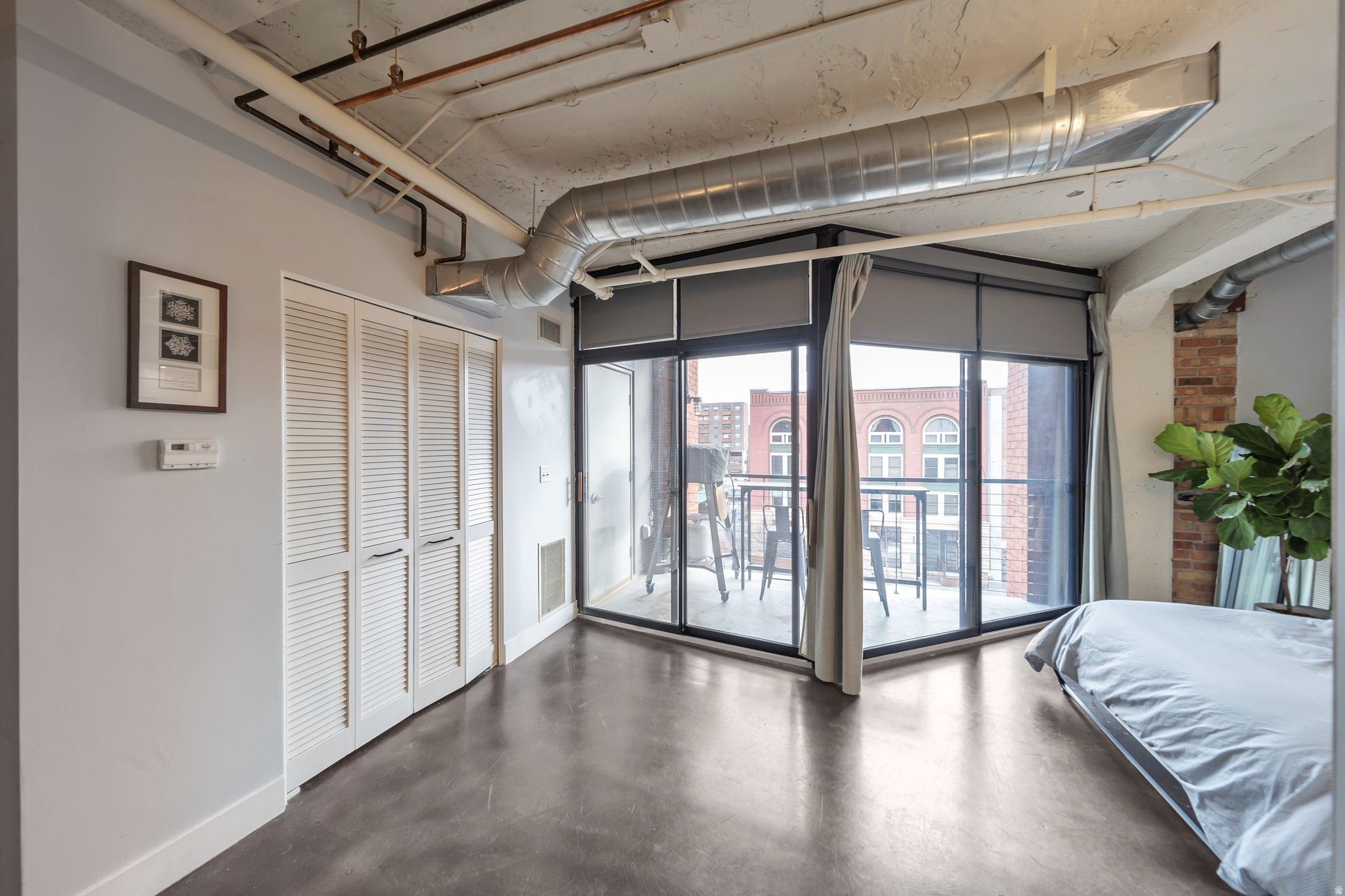 WESTGATE LOFTS - Residential