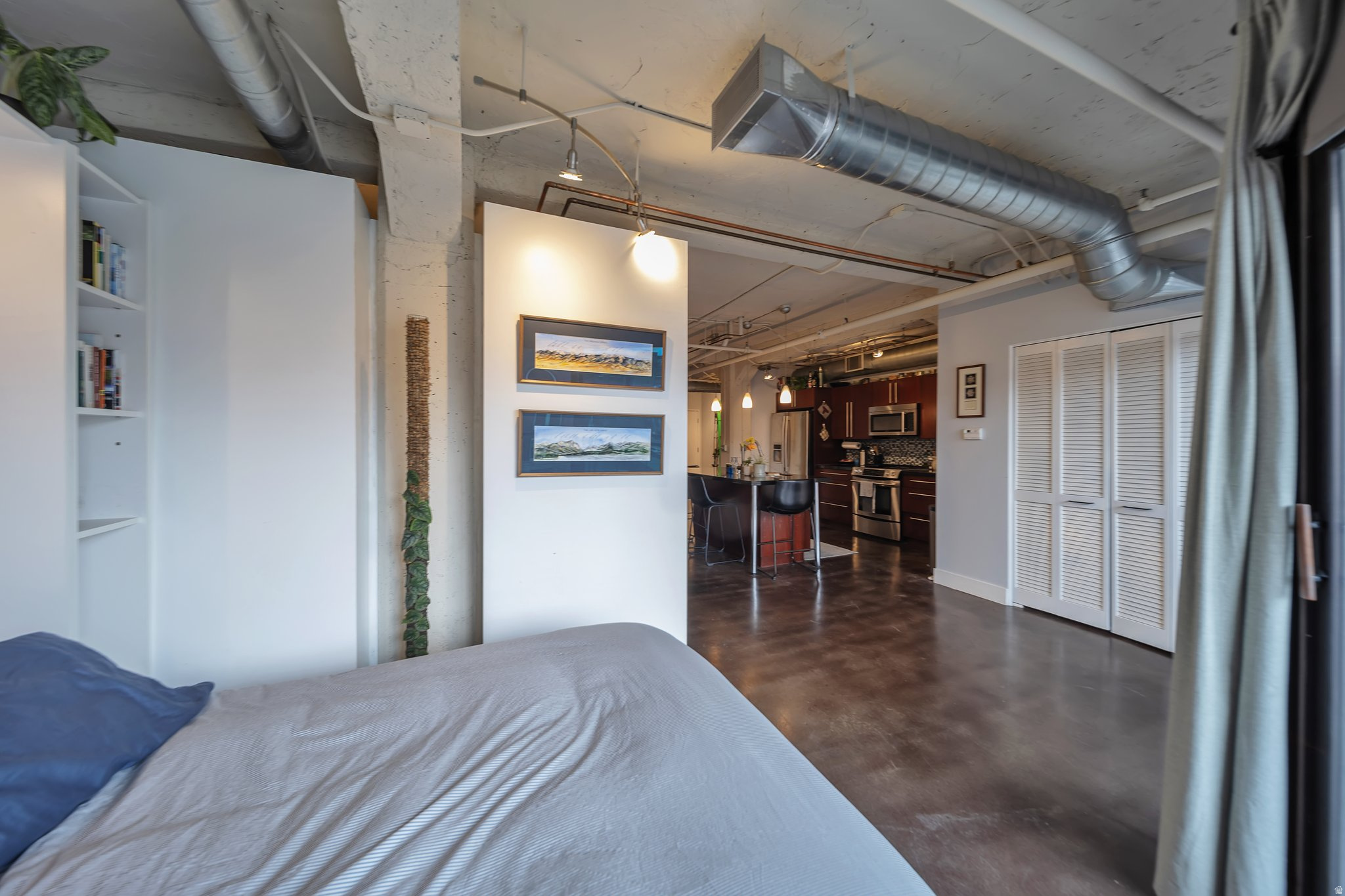 WESTGATE LOFTS - Residential