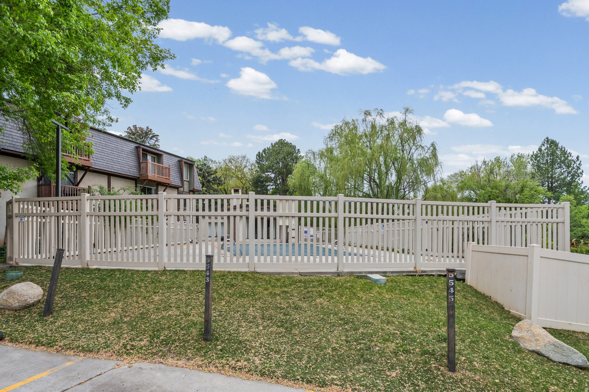 WILLOWS CONDM - Residential