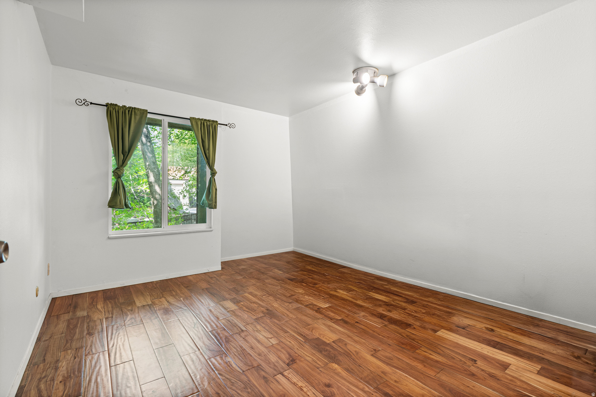 WILLOWS CONDM - Residential