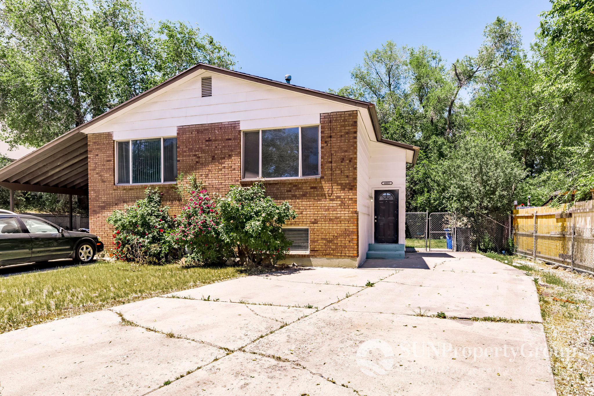 HUNTER VILLAGE - Residential