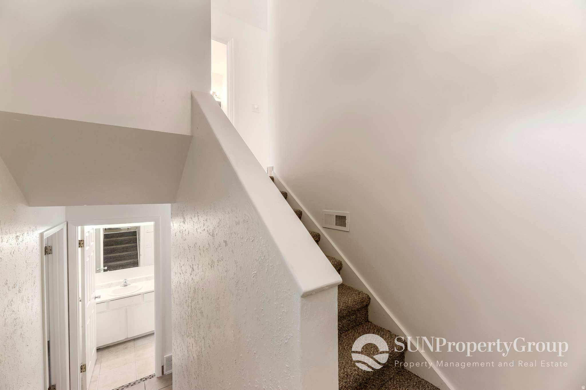 HUNTER VILLAGE - Residential