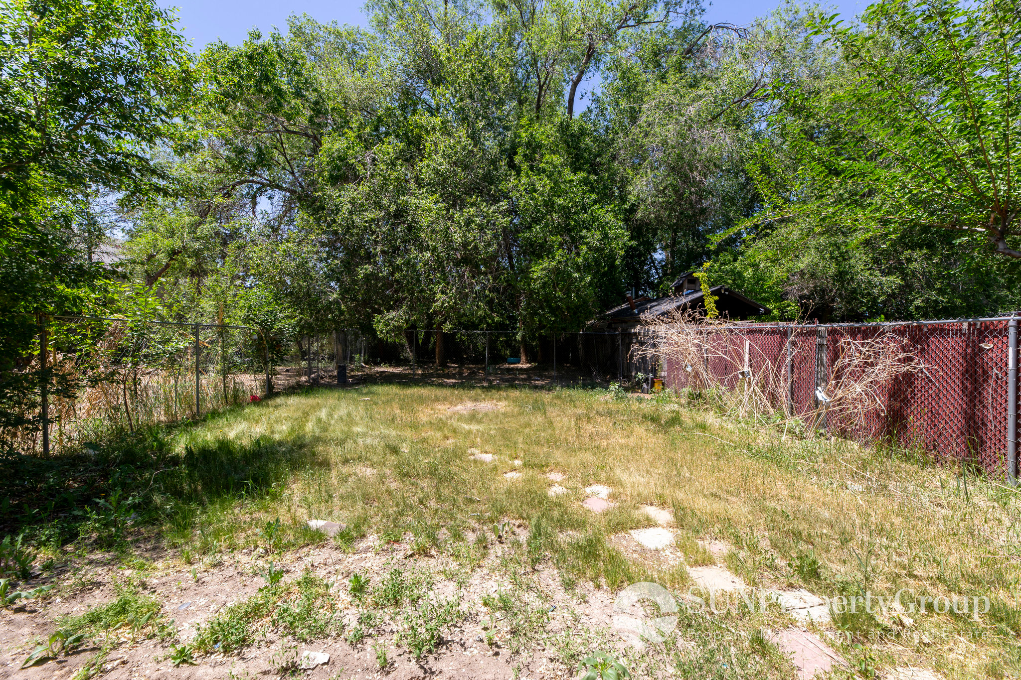 HUNTER VILLAGE - Residential