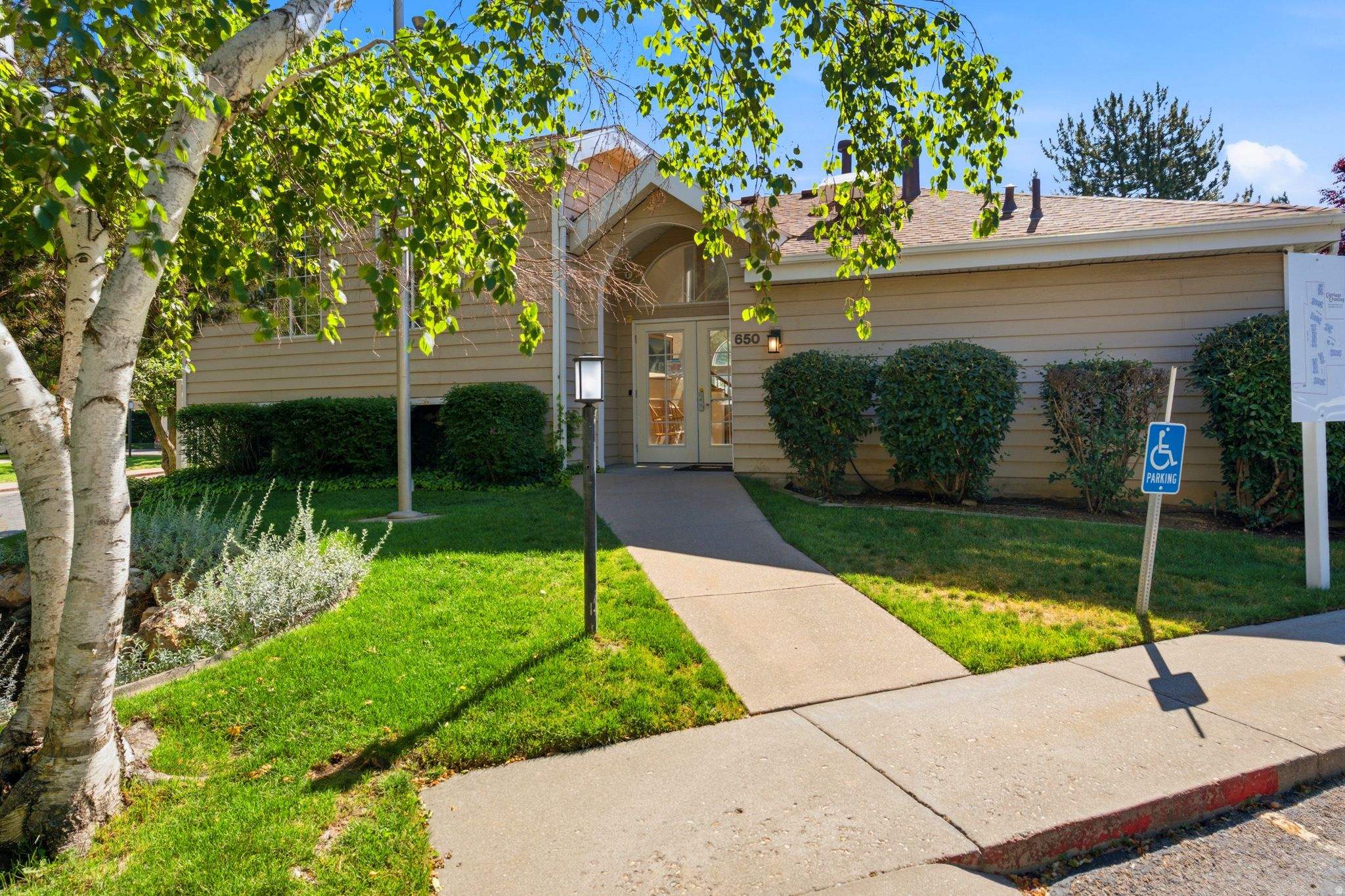 CARRIAGE CROSSING - Residential