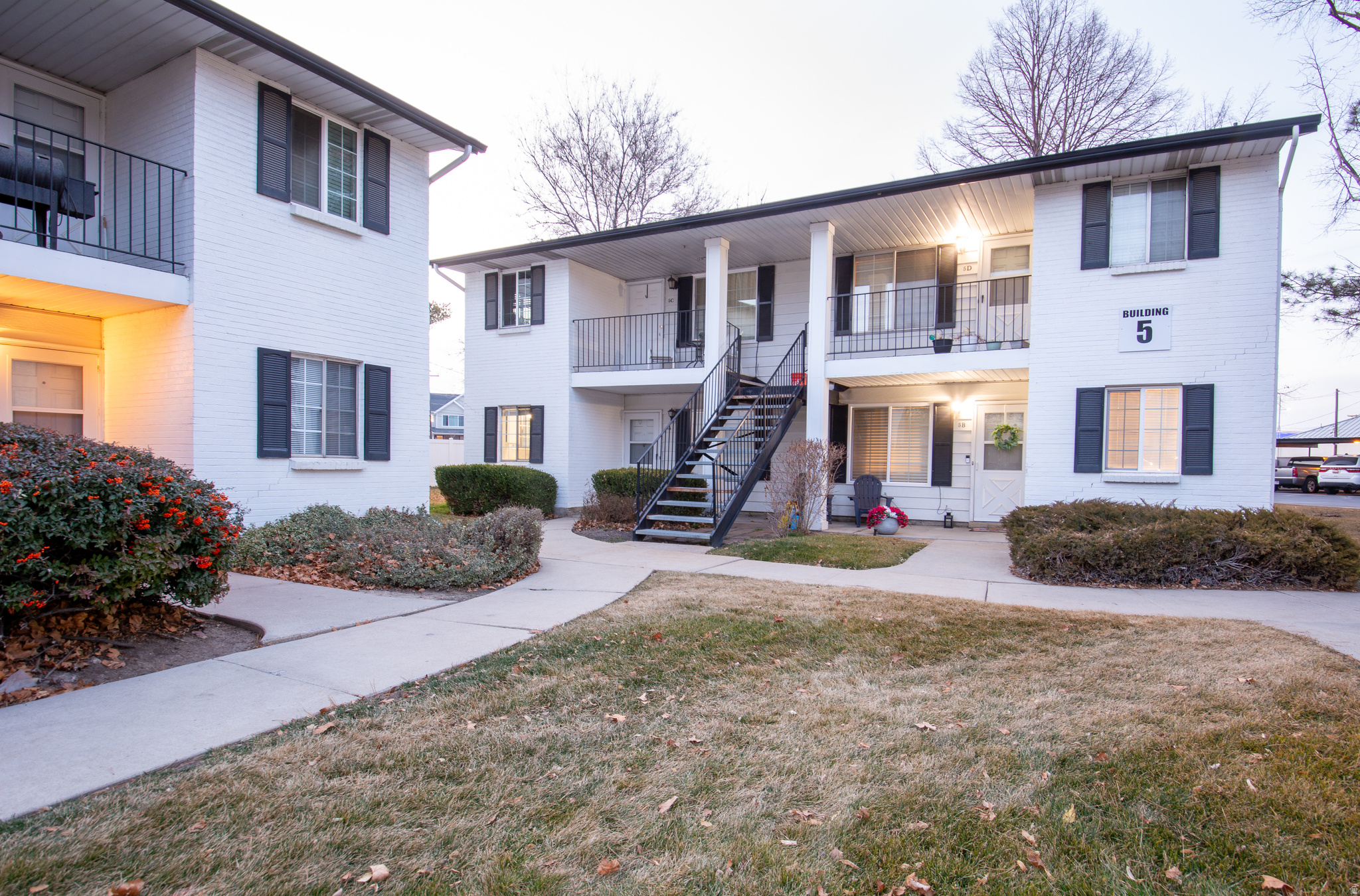 COVENTRY MANOR - Residential