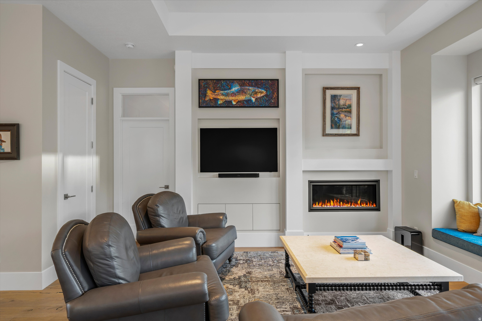 TRAPPERS RIDGE - Residential