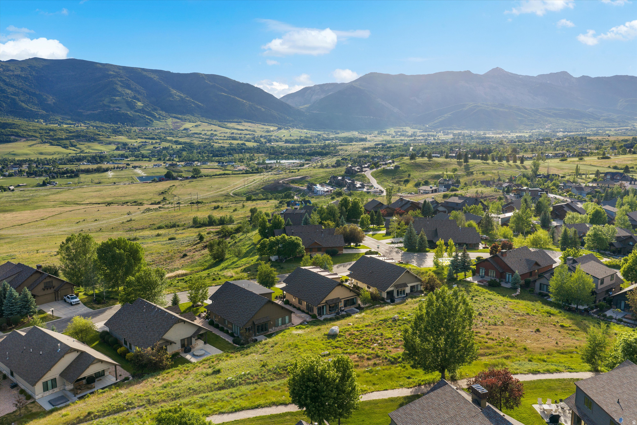 TRAPPERS RIDGE - Residential
