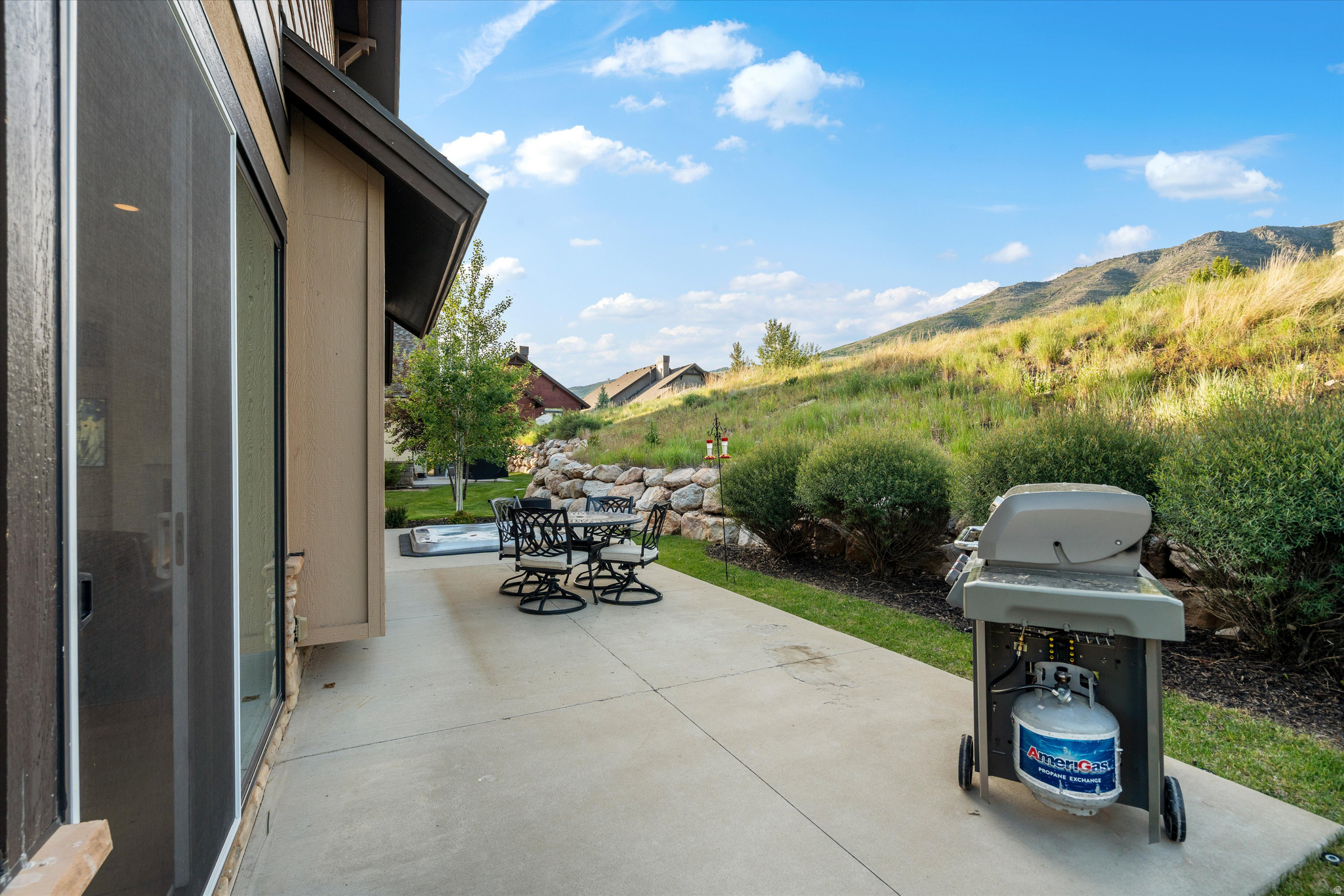 TRAPPERS RIDGE - Residential