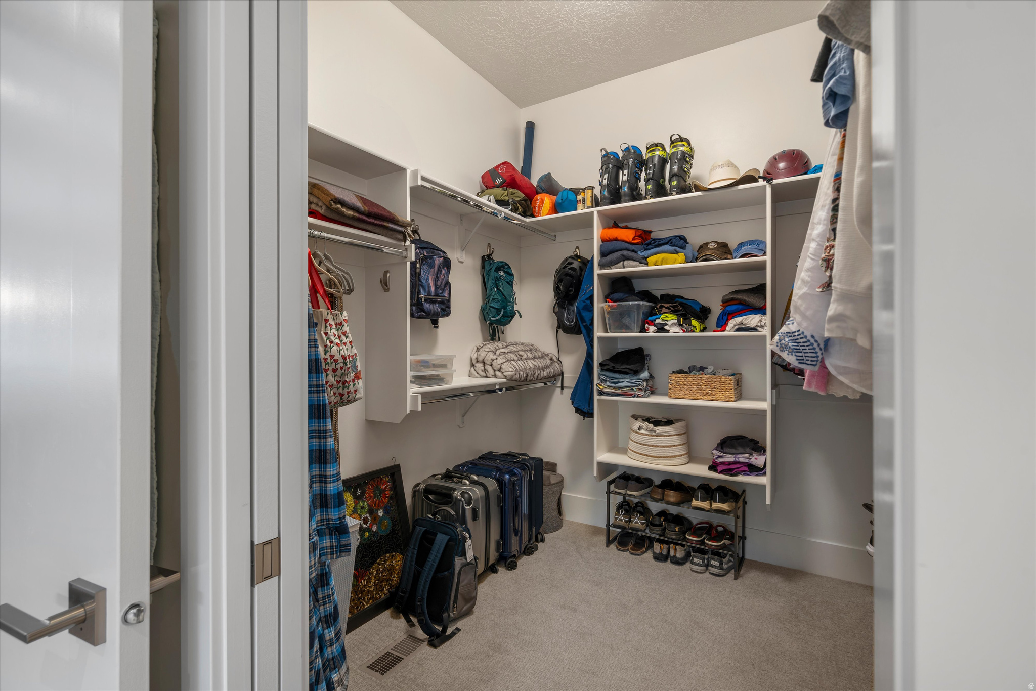 TRAPPERS RIDGE - Residential