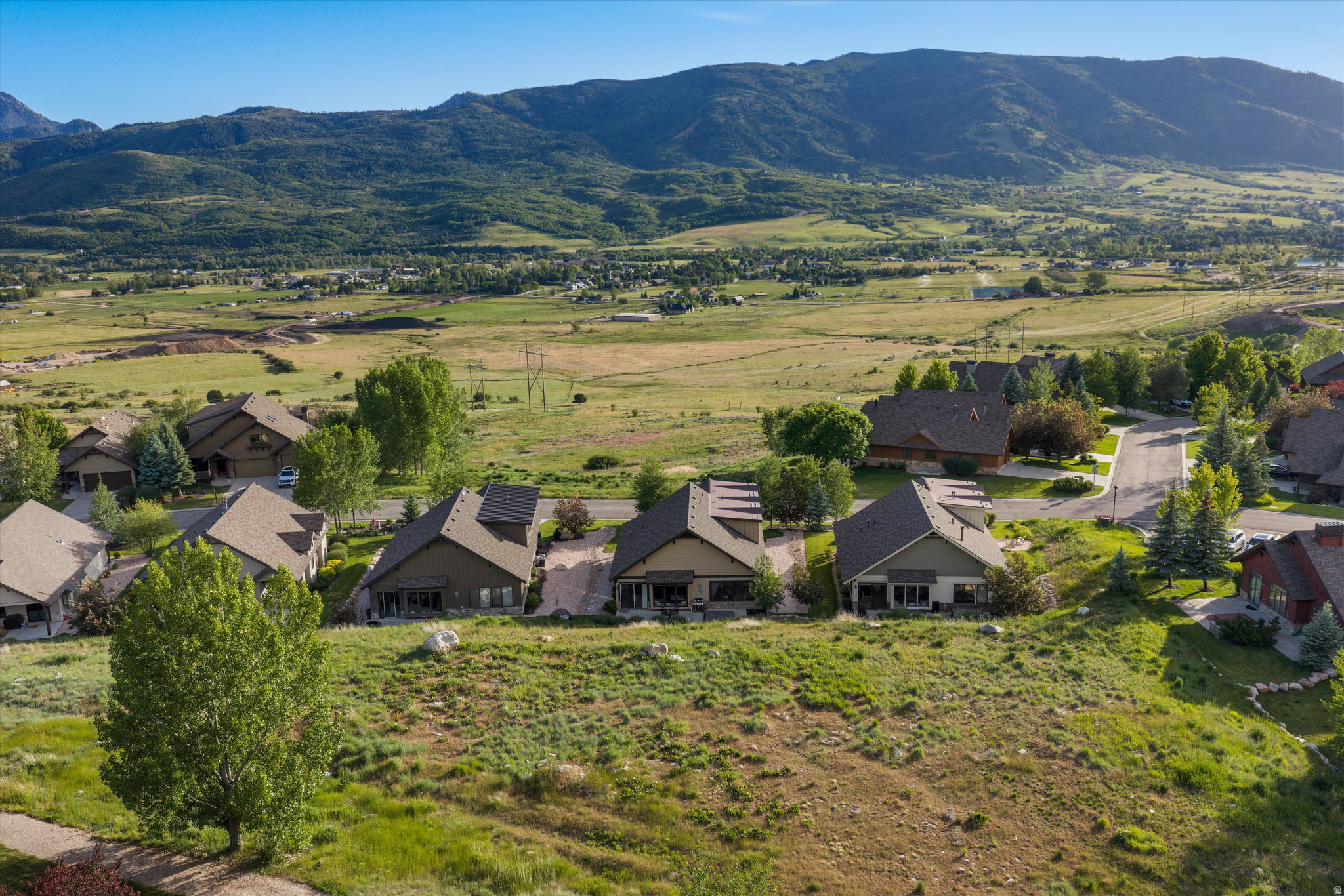TRAPPERS RIDGE - Residential