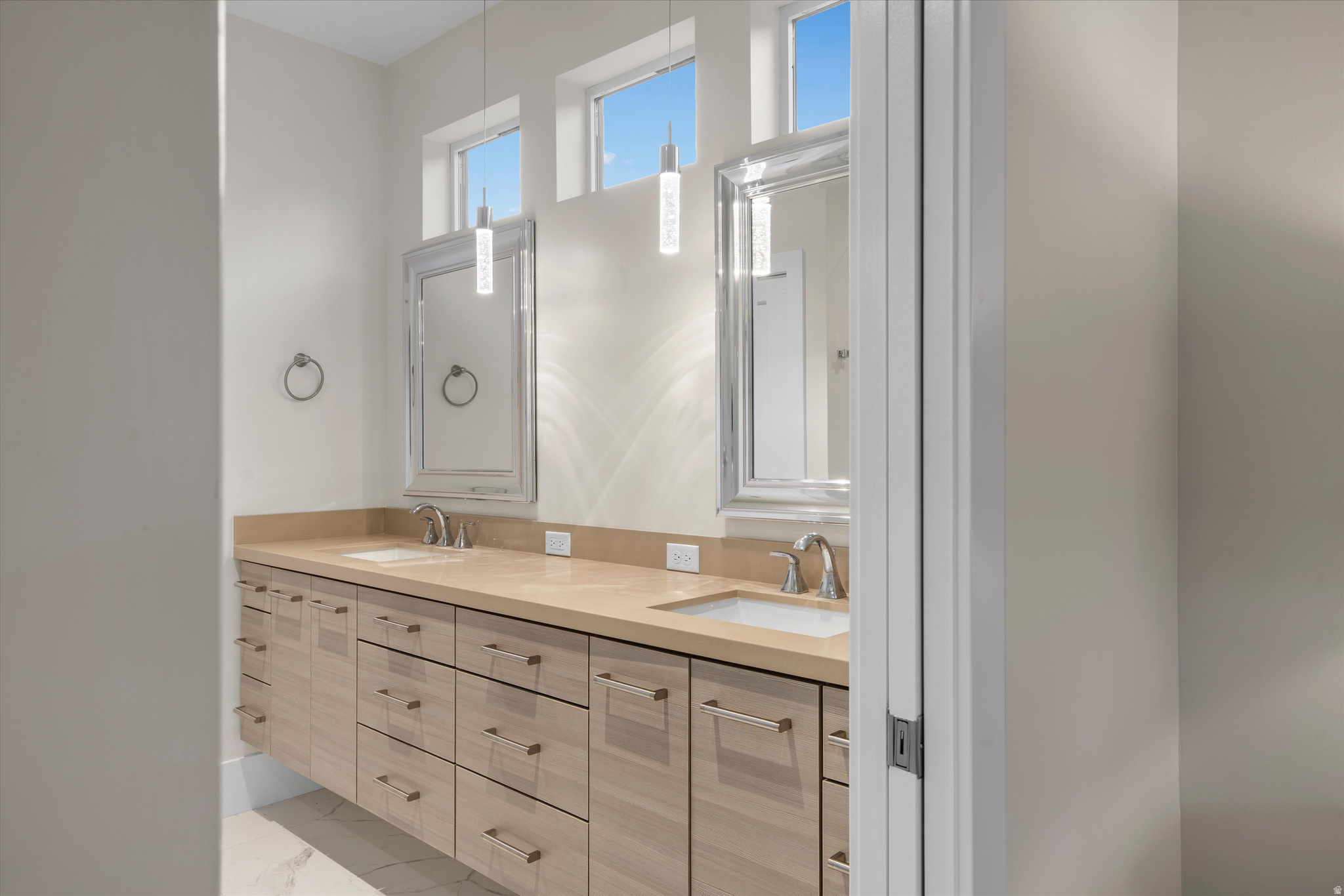TRAPPERS RIDGE - Residential