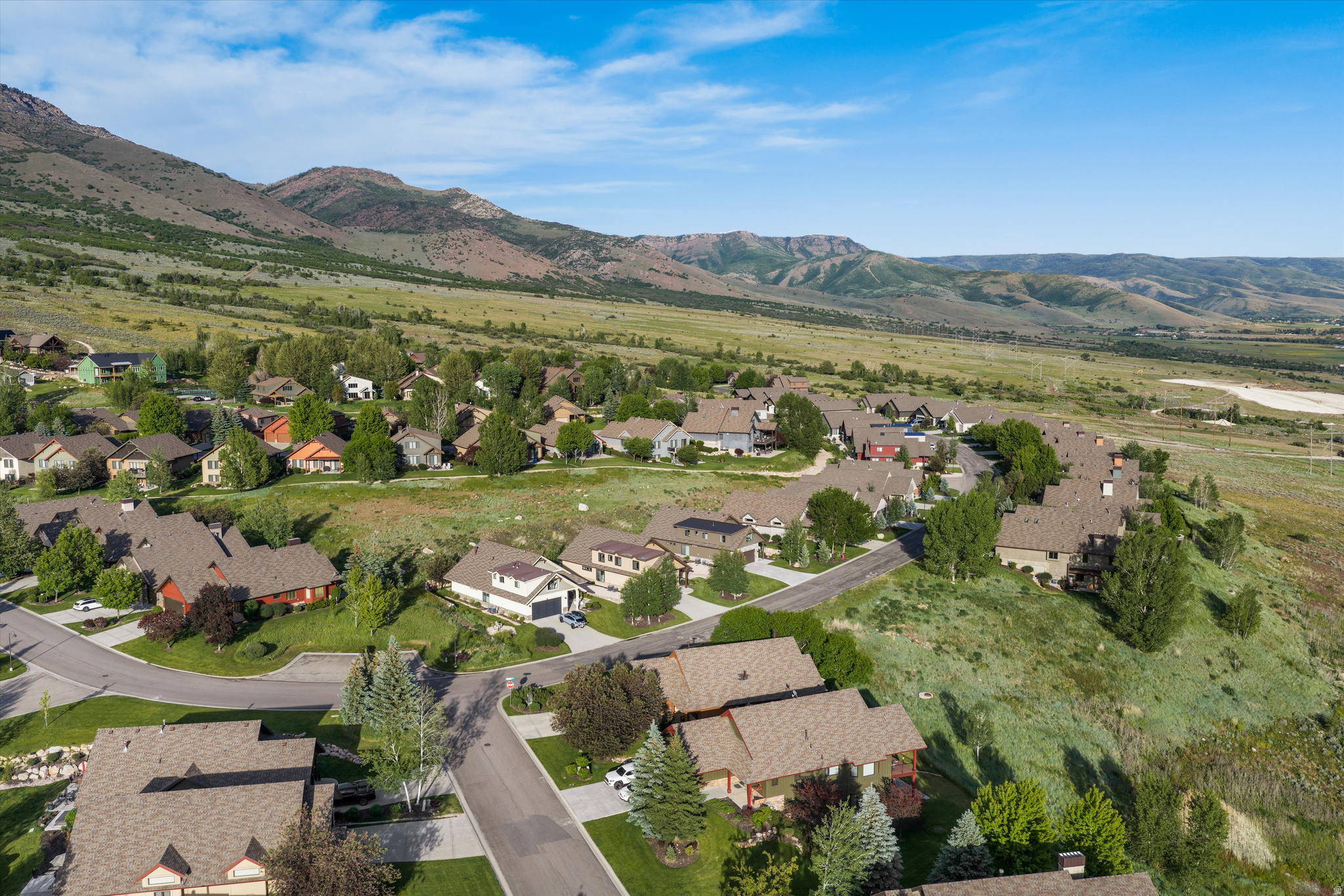 TRAPPERS RIDGE - Residential