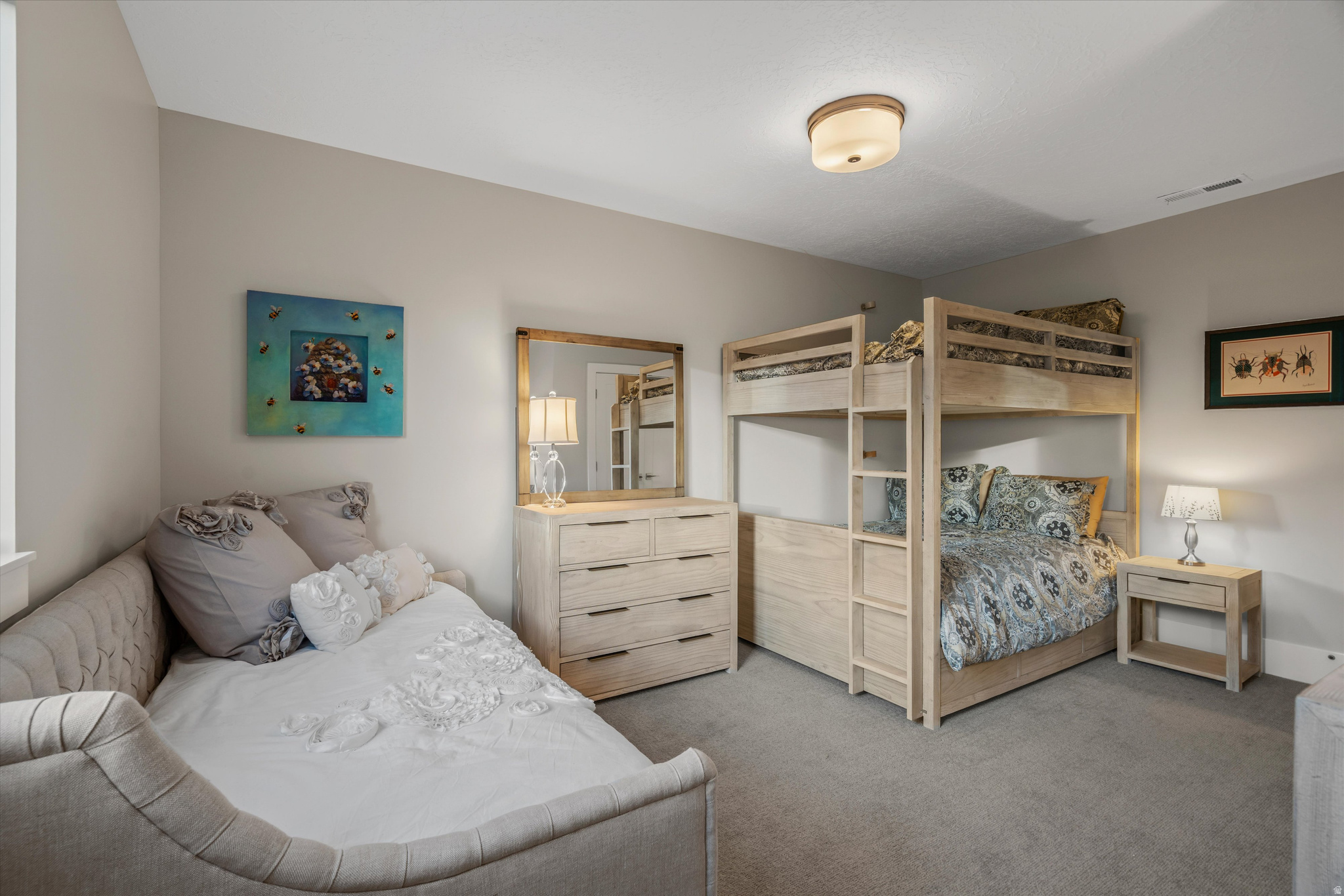 TRAPPERS RIDGE - Residential