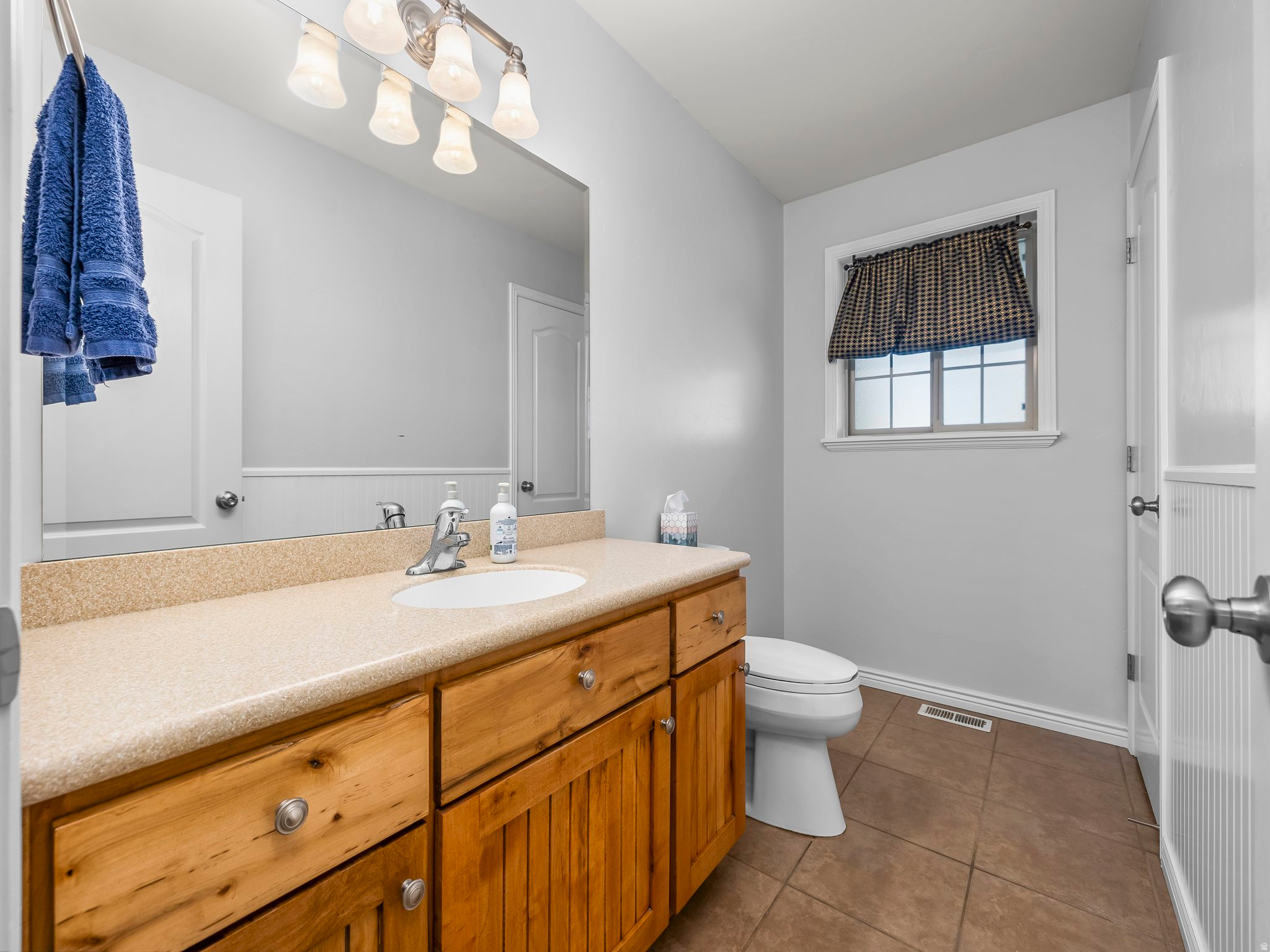 KIRKS FRUIT RANCH - Residential
