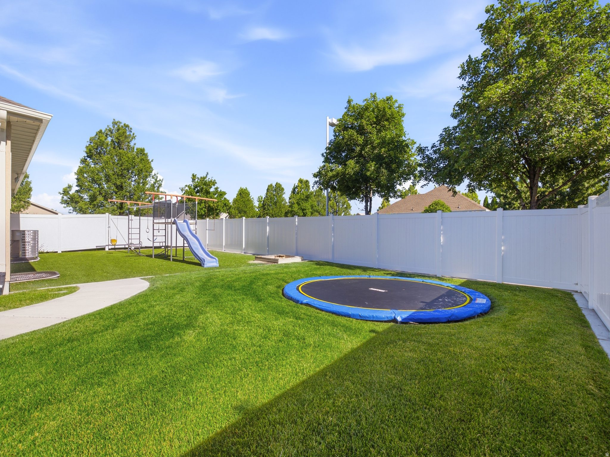 KIRKS FRUIT RANCH - Residential