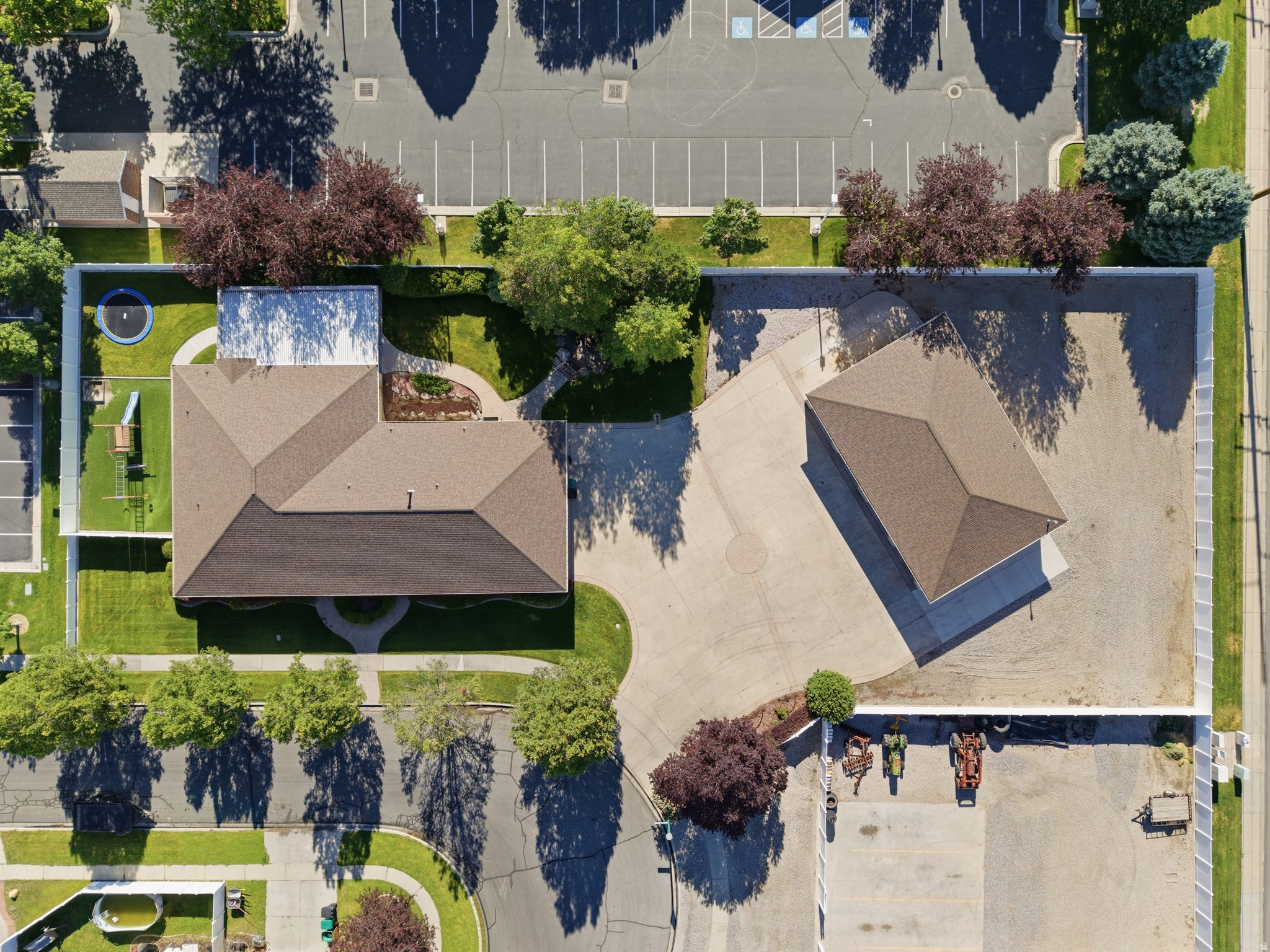 KIRKS FRUIT RANCH - Residential
