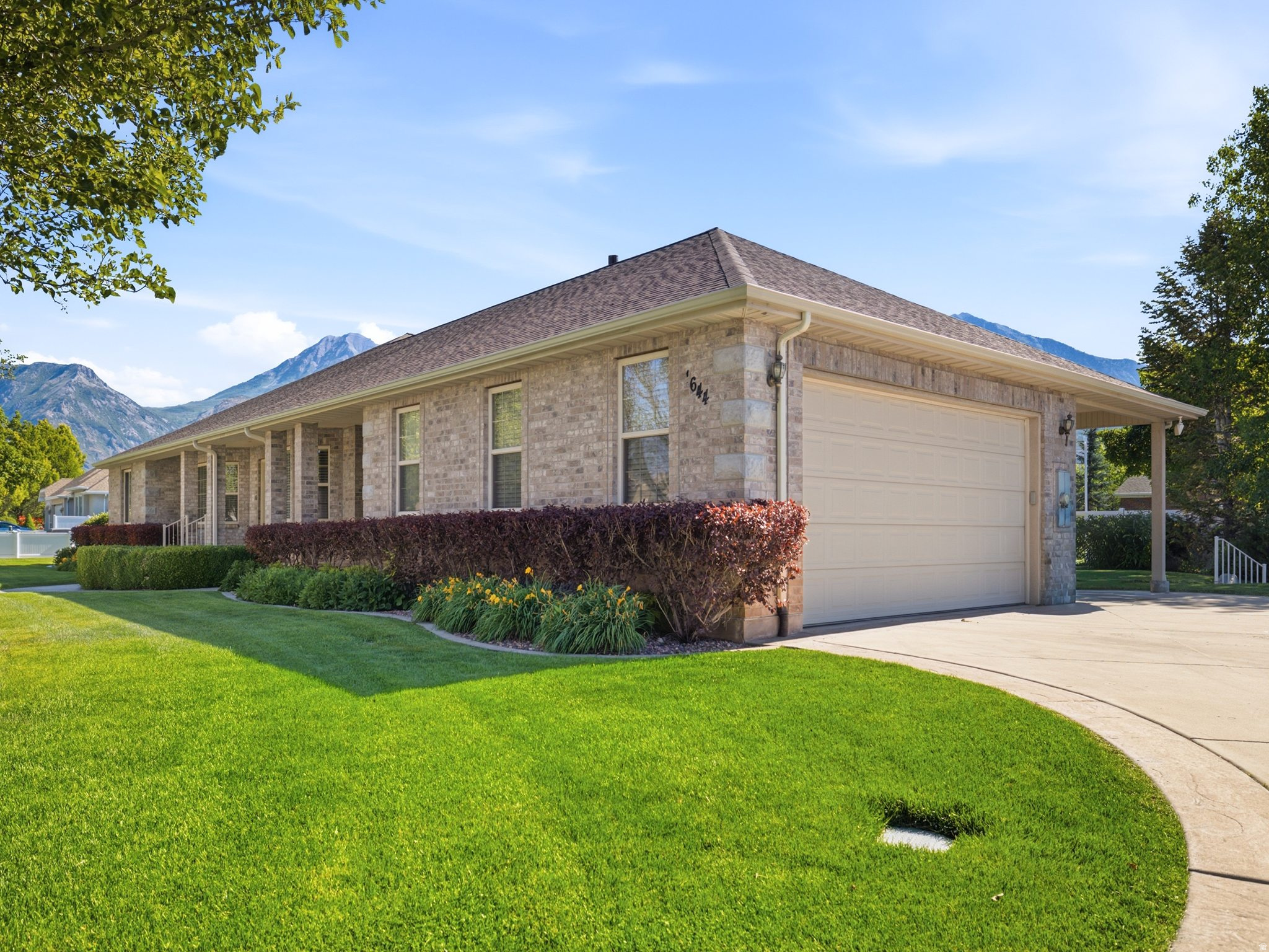 KIRKS FRUIT RANCH - Residential
