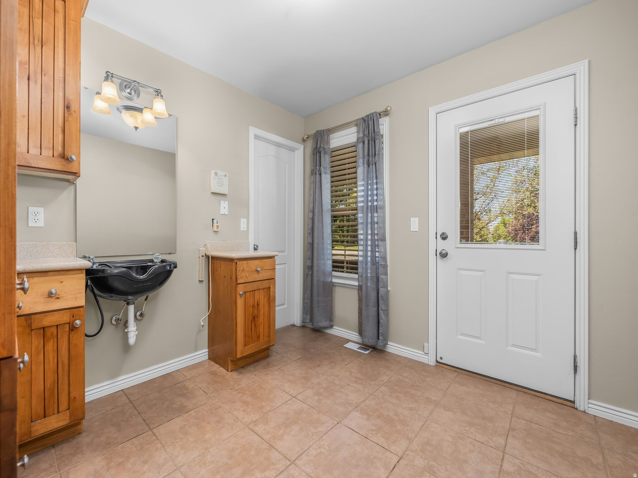 KIRKS FRUIT RANCH - Residential