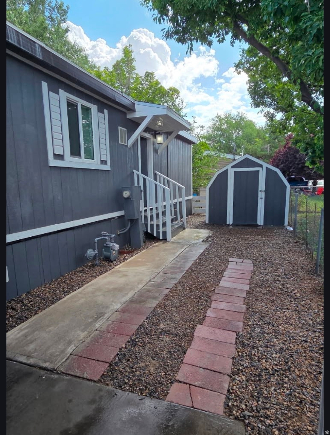 WINDSOR ESTATES - Residential