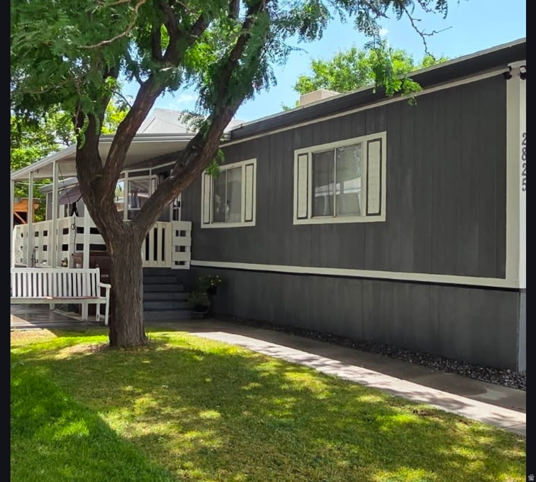 WINDSOR ESTATES - Residential