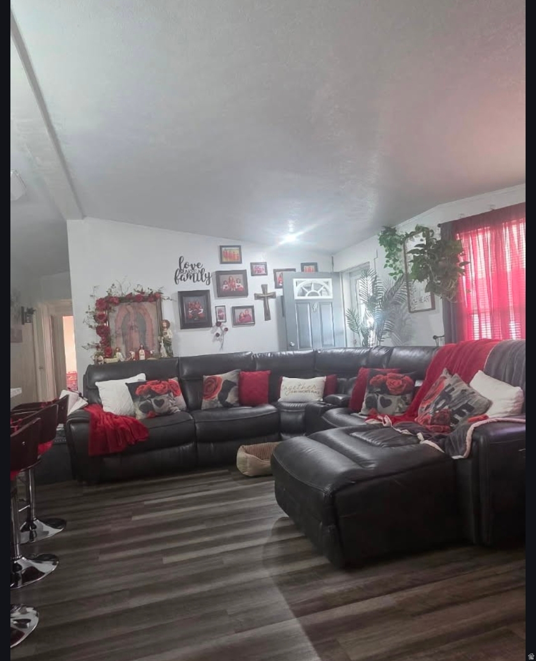 WINDSOR ESTATES - Residential