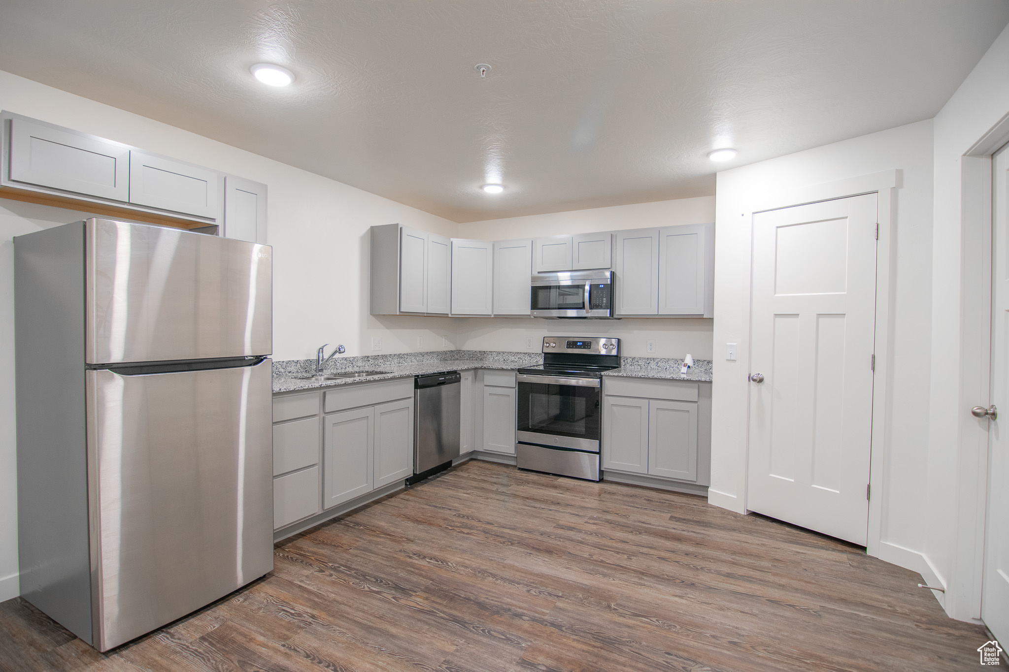 PINERIDGE FARMS - Residential