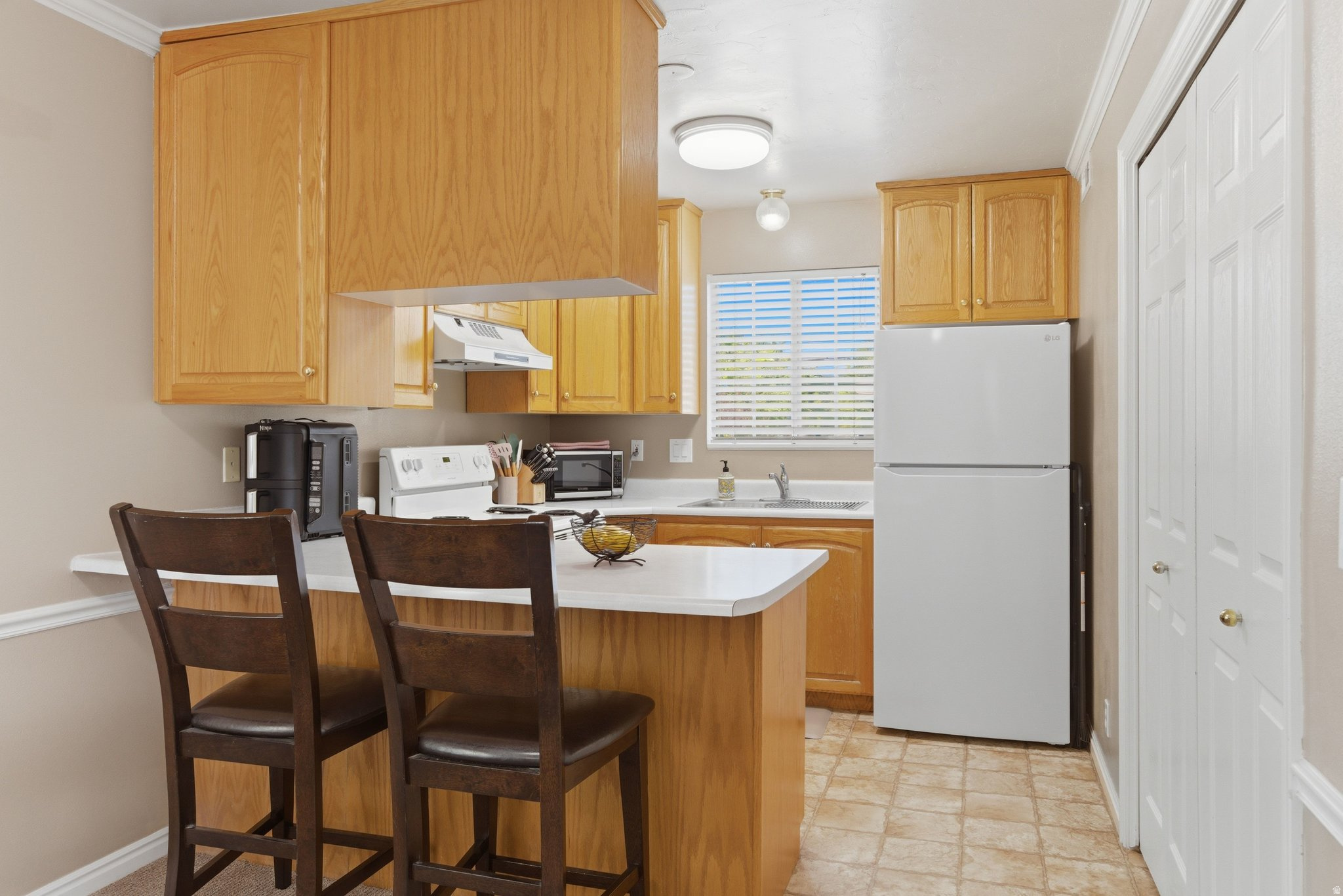COPPERFIELD SQUARE CONDO - Residential