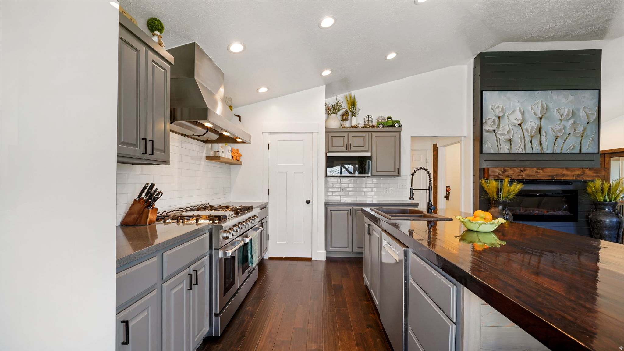 SUMMIT RIDGE - Residential