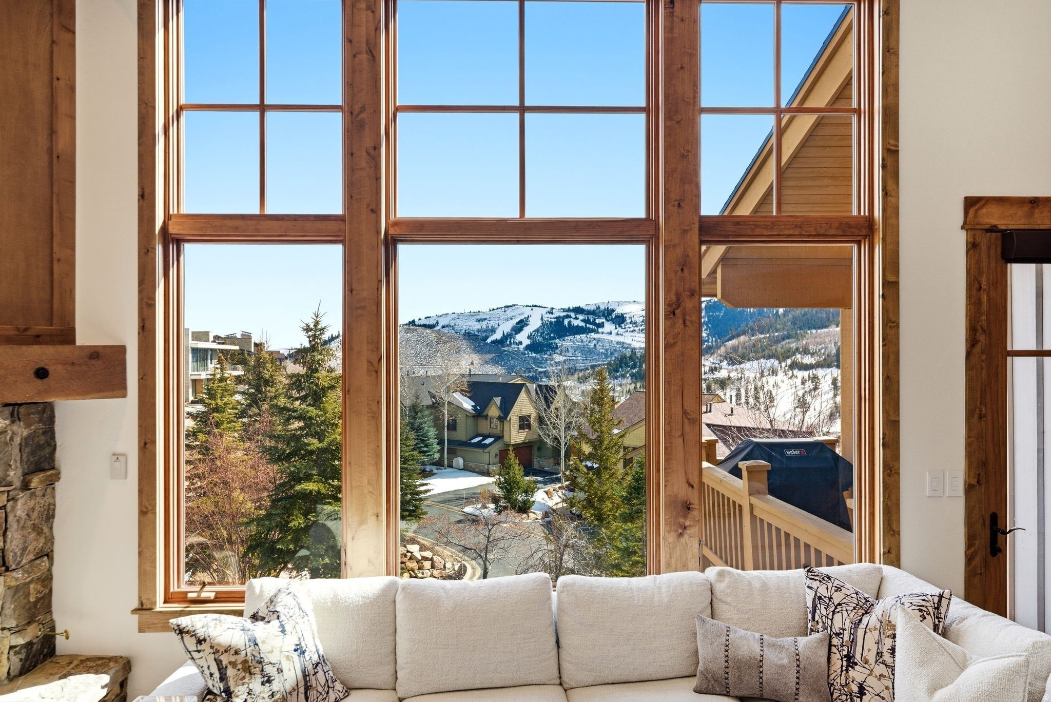 APRIL MOUNTAIN CONDOMINIUM - Residential