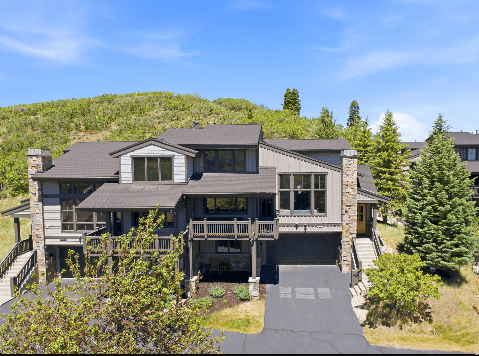 APRIL MOUNTAIN CONDOMINIUM - Residential