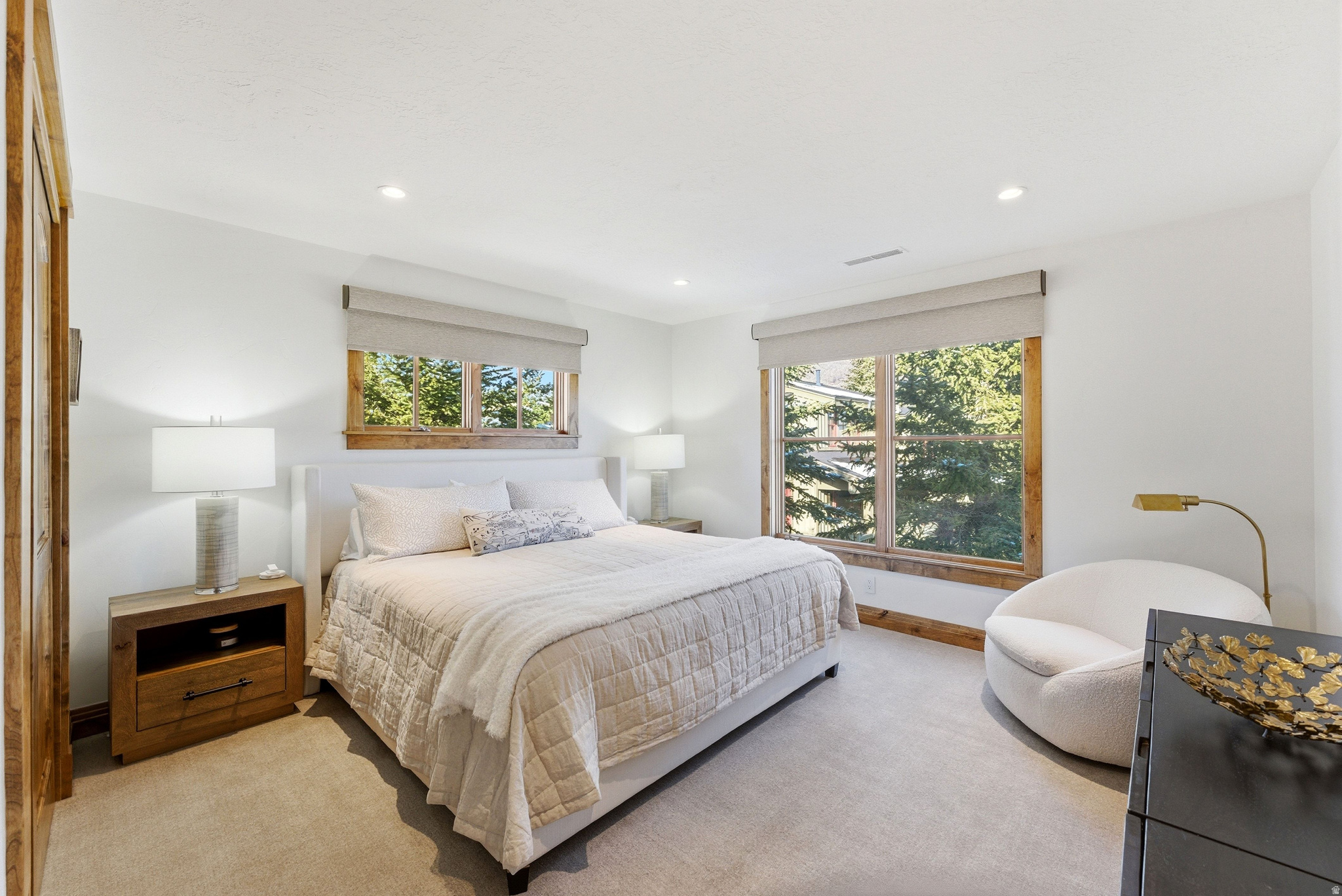 APRIL MOUNTAIN CONDOMINIUM - Residential