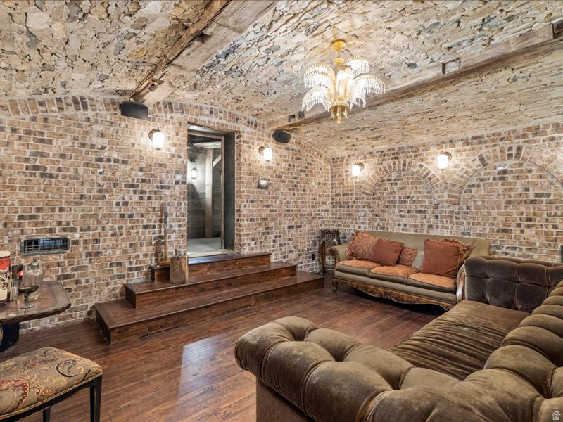 LEGACY MOUNTAIN ESTATES - Residential