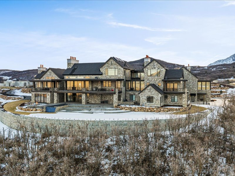 LEGACY MOUNTAIN ESTATES - Residential