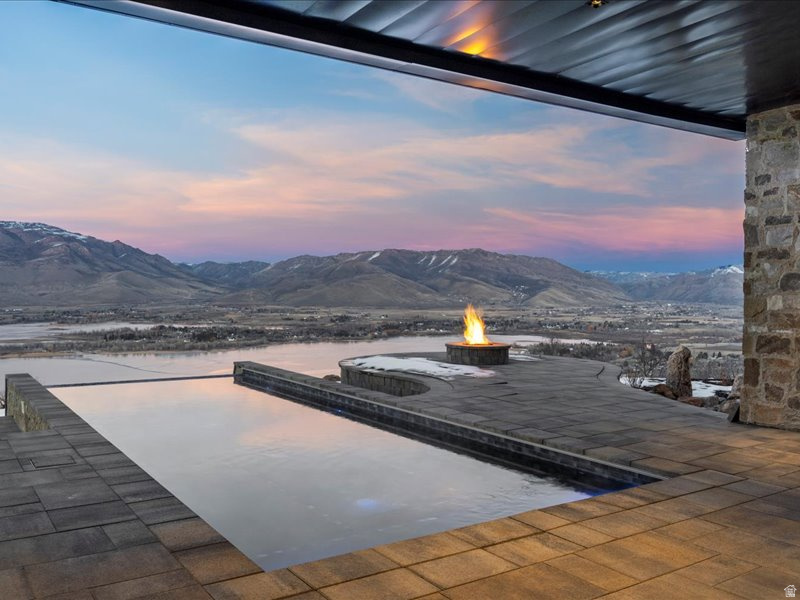LEGACY MOUNTAIN ESTATES - Residential