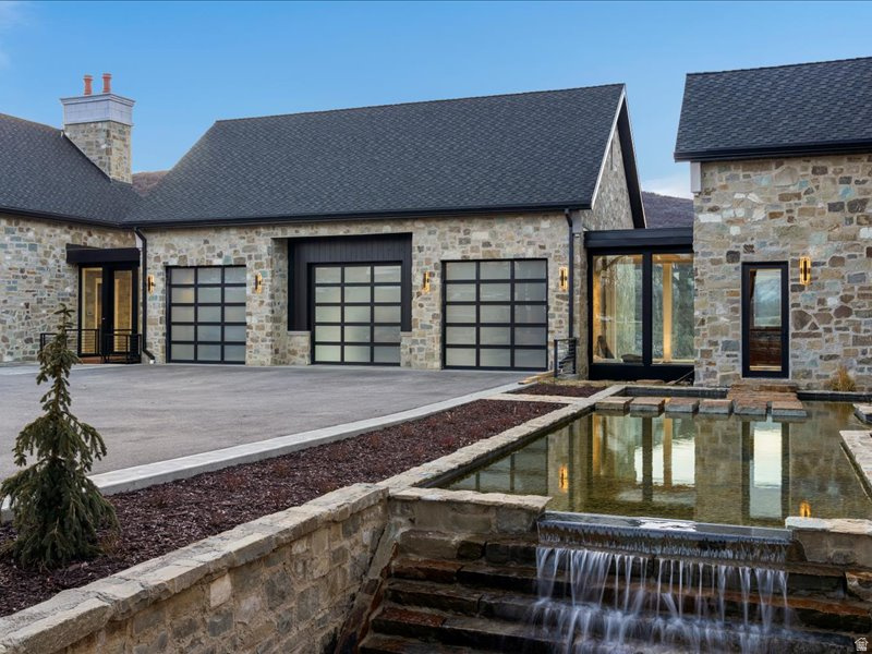 LEGACY MOUNTAIN ESTATES - Residential